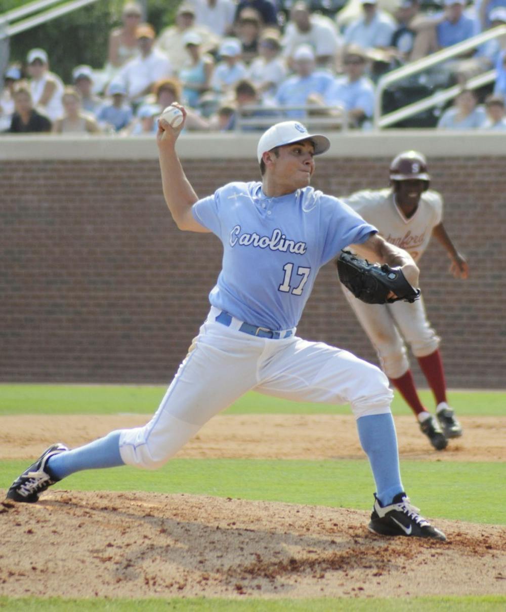 Photo: Tar Heels ride good pitching to 5-2 win (Amy Fourrier)