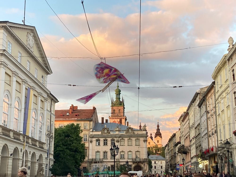 <p>The sun sets over the neighborhood in which Dave Jernigan stayed in during his time in Lviv, Ukraine. Photo courtesy of Dave Jernigan.&nbsp;</p>