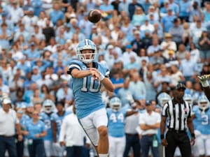 Quarterback Drake Maye (10), throws a touchdown in Kenen Stadium on Sept. 24, 2022, at the UNC game against Notre Dame. Notre Dame defeated the Tar Hesls, 45-32.