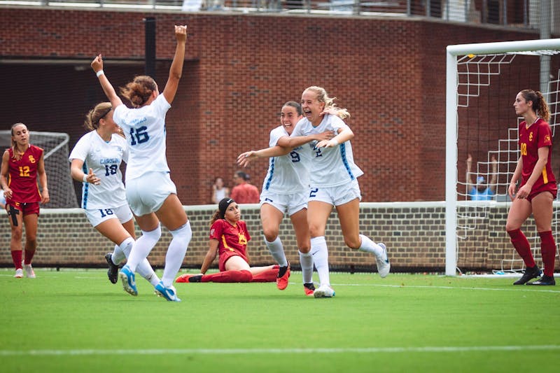 No. 3 UNC women's soccer routs No. 24 USC in 40 victory
