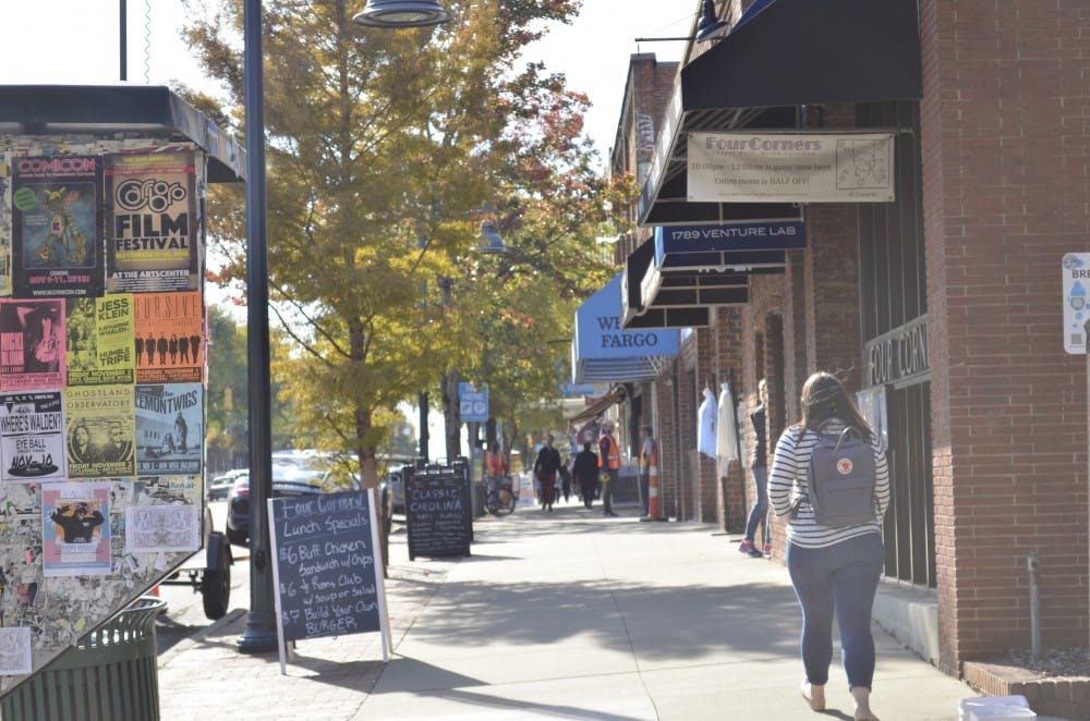<p>Students, faculty and community members are now able to purchase an Elevate meal plan to order meals on Franklin Street.</p>