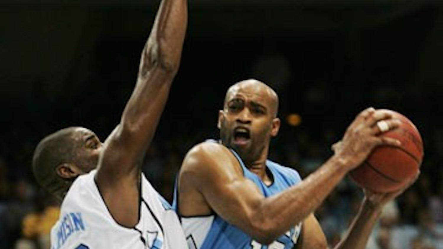 Vince Carter (right) and Antawn Jamison were teammates while at UNC from 1995 to 1998.
