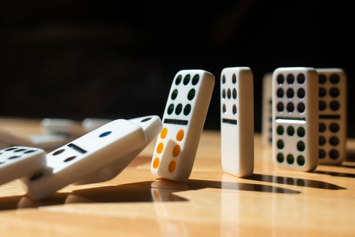 dominoes-4.jpg