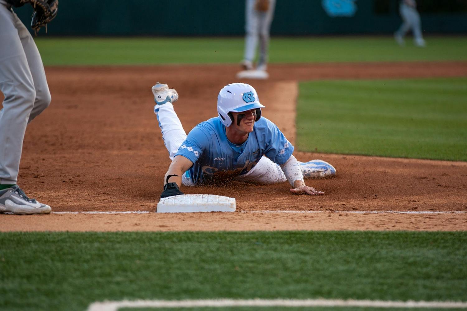 UNC Baseball Wins Sunday at Virginia Tech to Avoid Getting Swept 