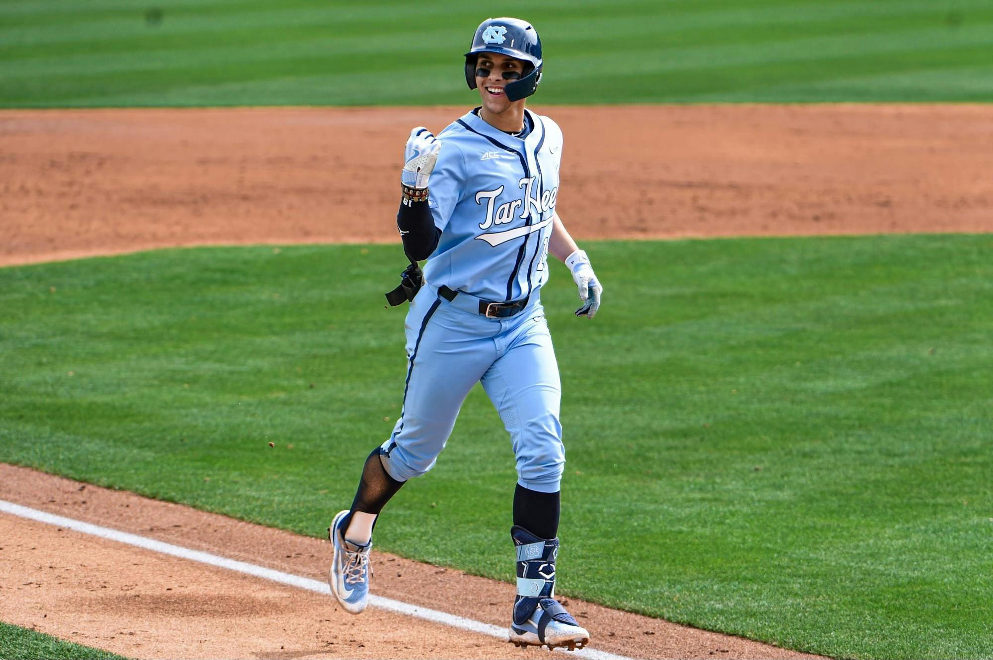 Diamond Heels fall 14-7 to No. 7 Clemson in series opener - The Daily Tar  Heel
