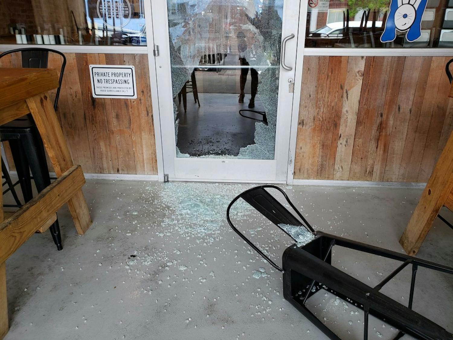 The storefronts of Sup Dogs and what was Tama Tea have been shattered. According to the Town, it seems no one entered the building, but instead through chairs to shatter the glass. Photos by Anna Pogarcic & Erin O’Rourke.