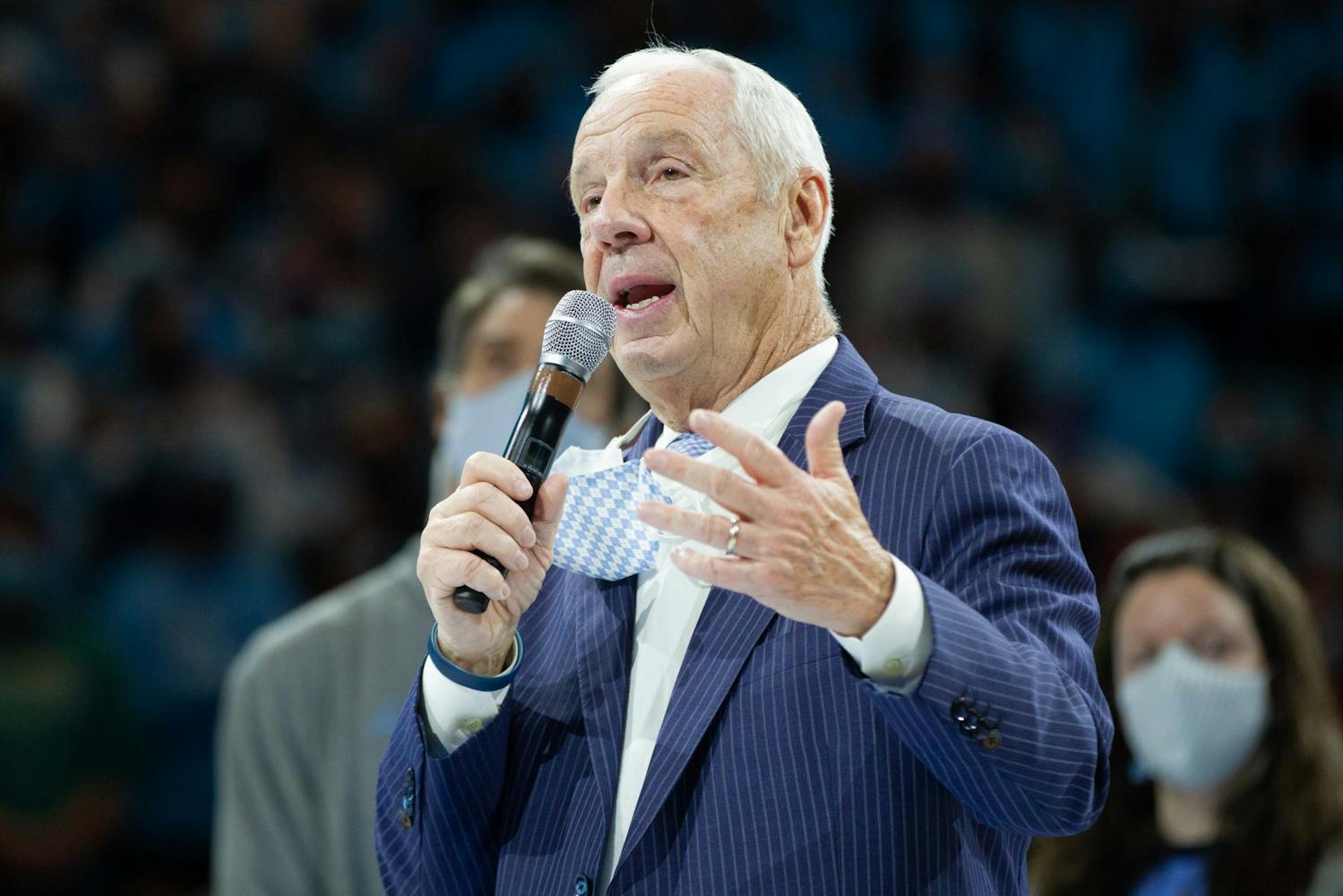 Former head coach Roy Williams and the 1982 Championship team honored at  the Smith Center -