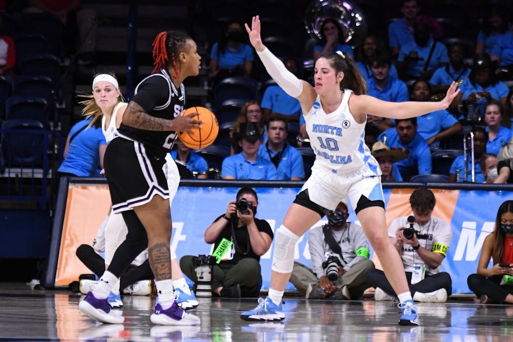 Redshirt junior guard Eva Hodgson (10) guards an opponent during the first round of the NCAA Tournament on Saturday, March 19, 2022, against Stephen T. Austin. 