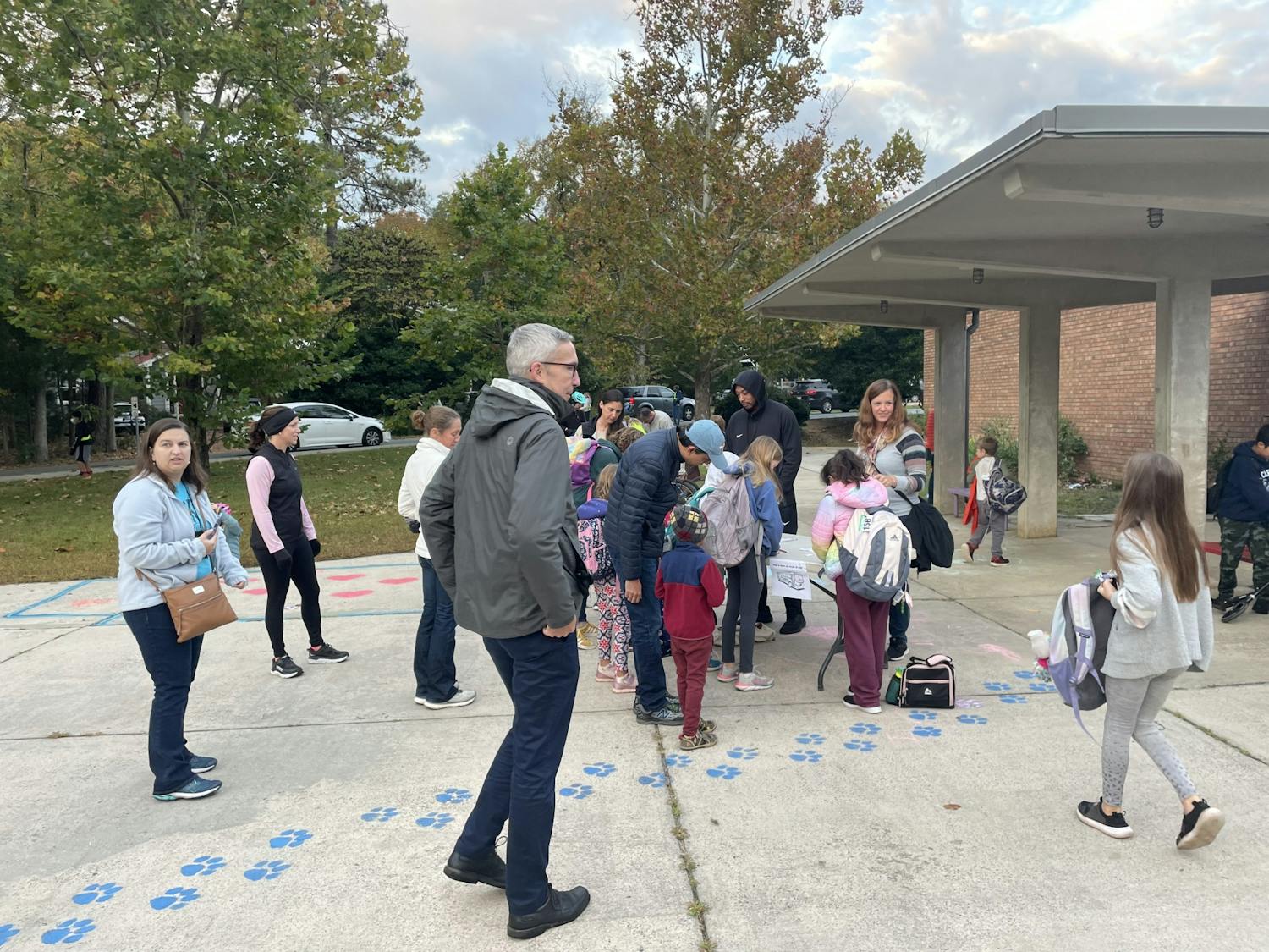 Mayor Seils addresses the students and parents at Wilson Park before walking to school on Oct. 12, 2022.&nbsp;