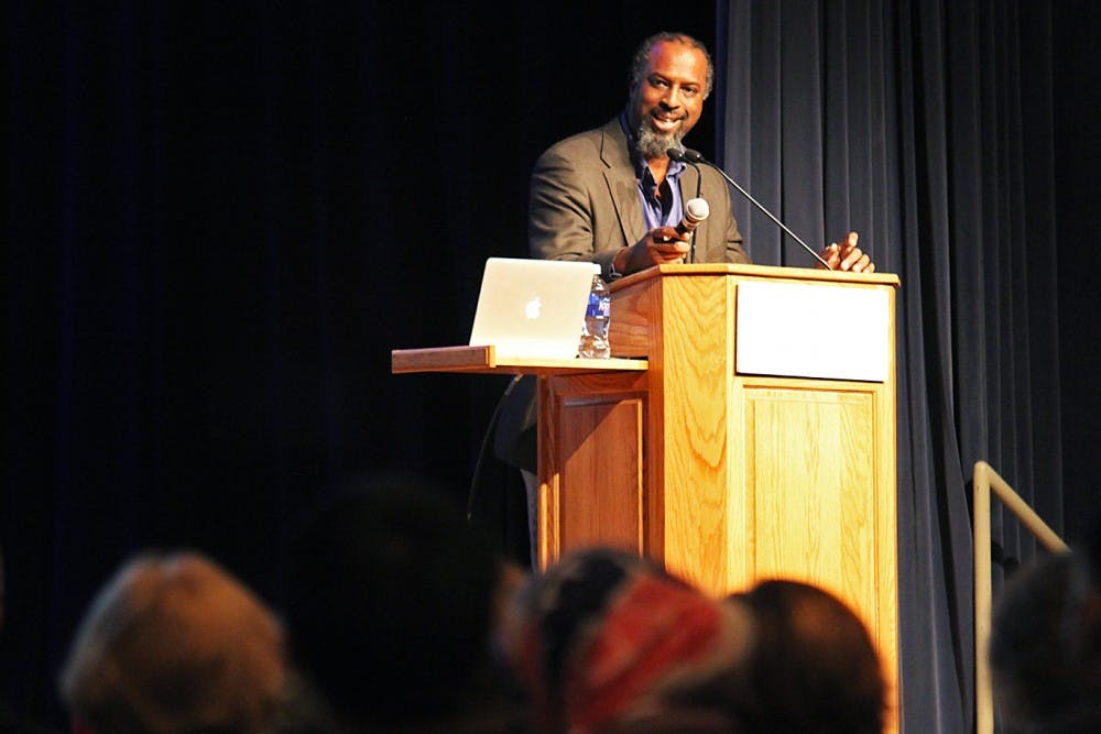 Diversity outreach coordinator and Israel advocate Dumisani Washington speaks to a conflicted crowd at a CUFI on Campus event on February 10. 