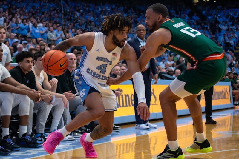 No. 9 UNC men’s basketball beats Miami behind career-high 42-point performance from RJ Davis –