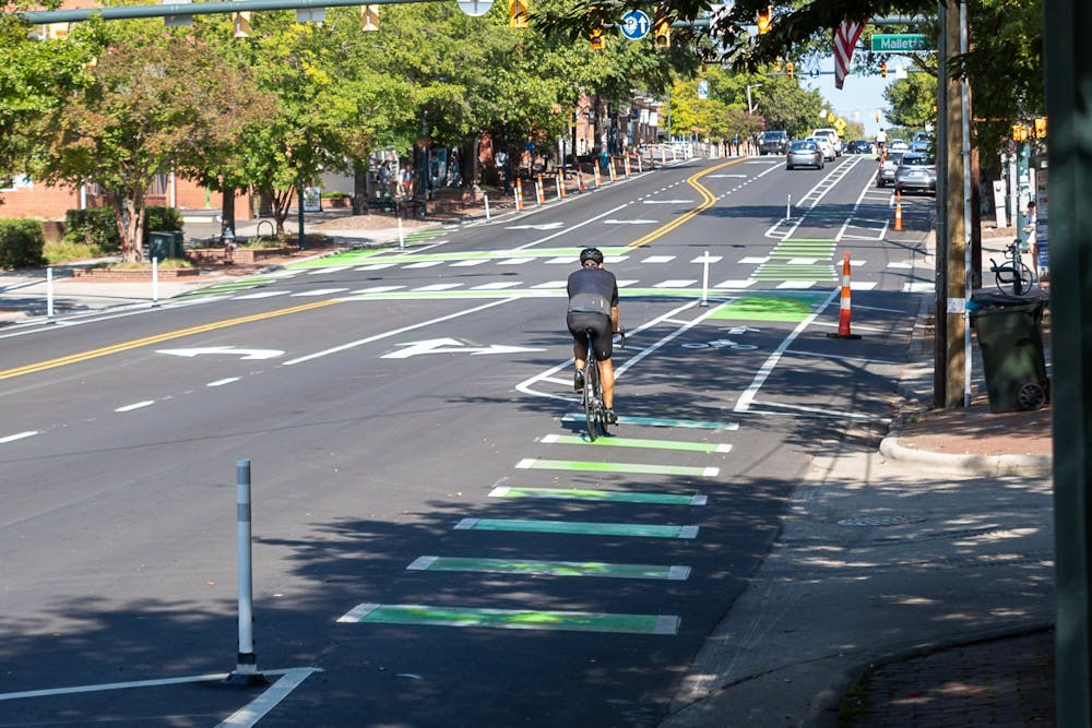 20220917_Cox_city-bike-lane-green-paint