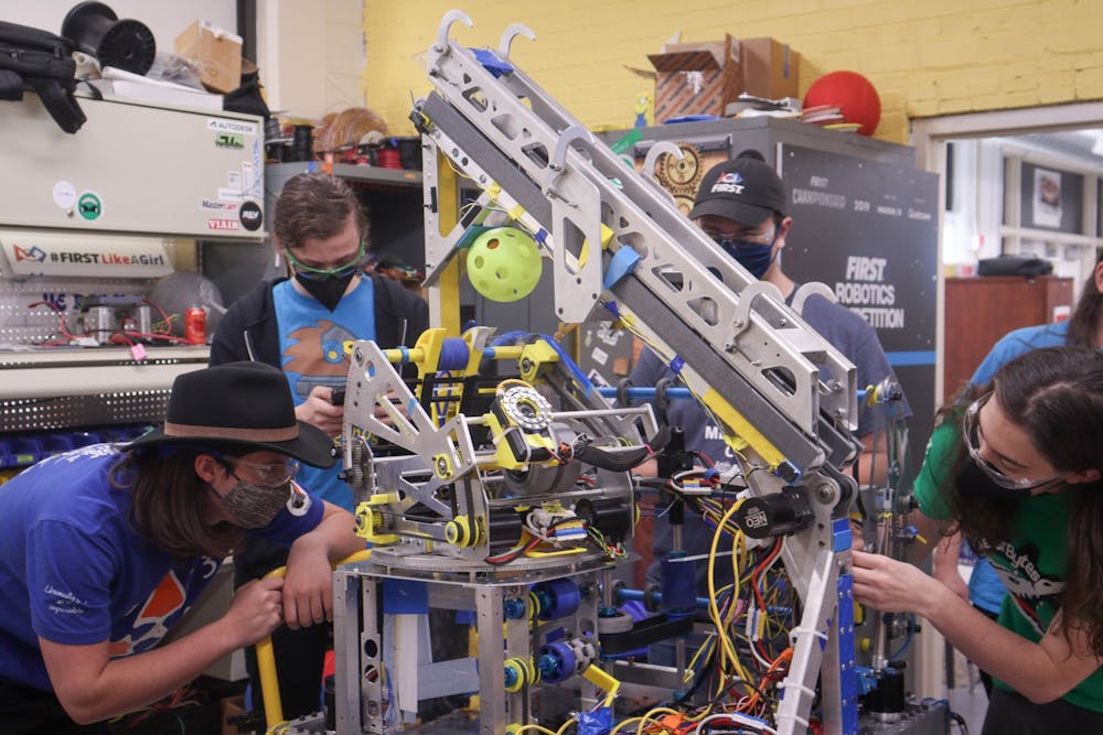 robot building competition