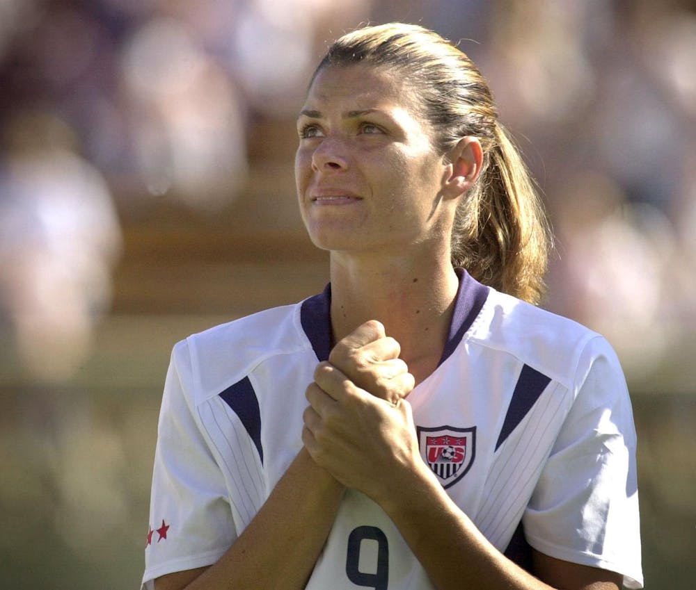 mia-hamm-wire.jpg