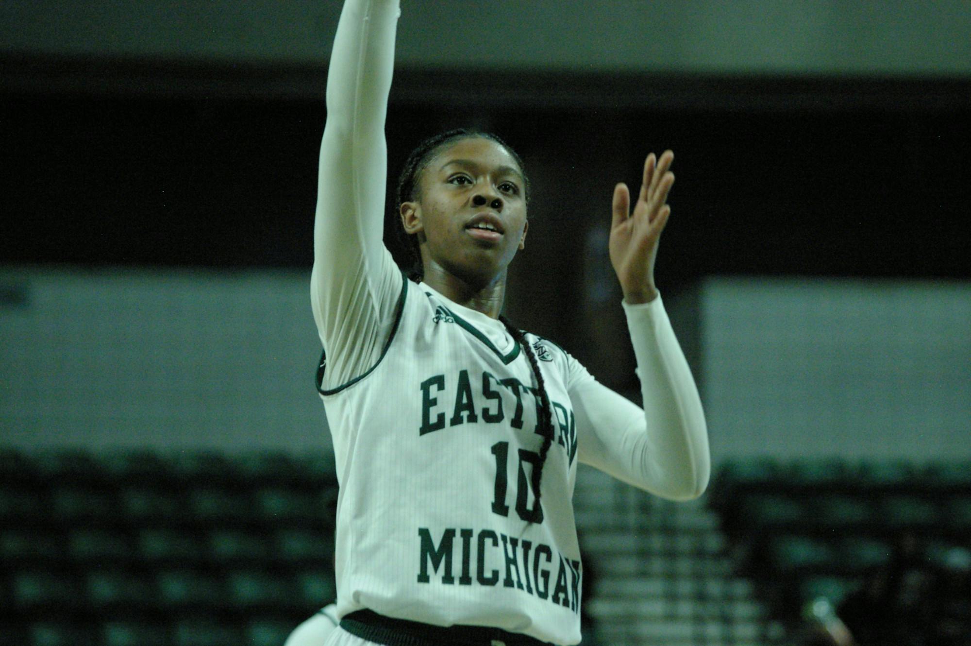 Areanna Combs free throw