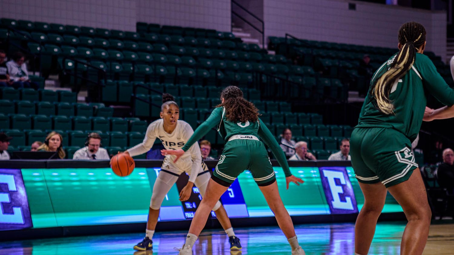 Women's Basketball vs Akron Ohio 1