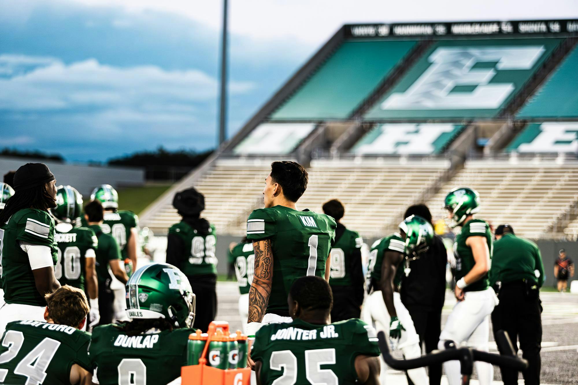 Quarterback Noah Kim Delivers 189 Yards and Two Touchdowns