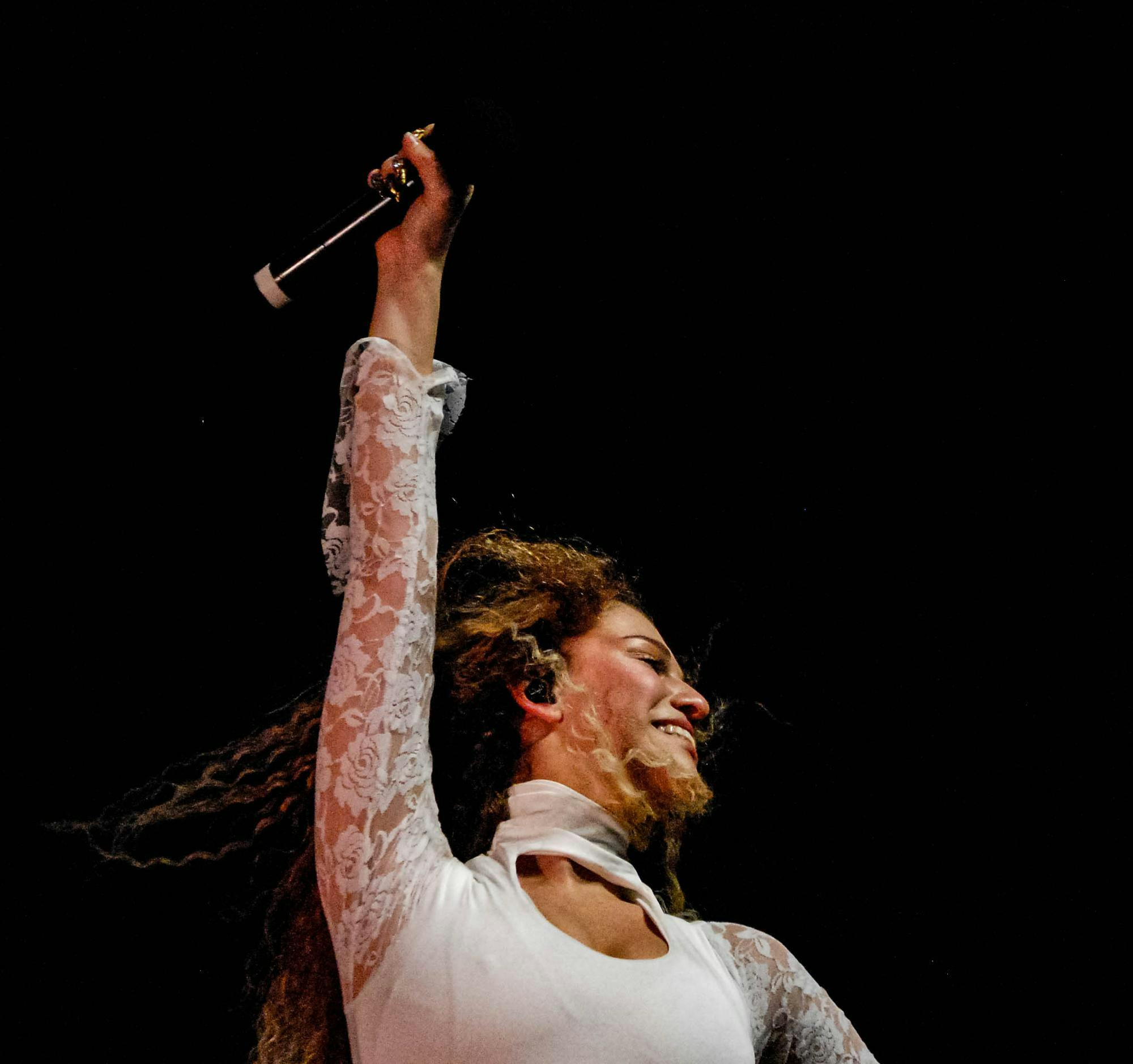 The Elyanna Tour Photos