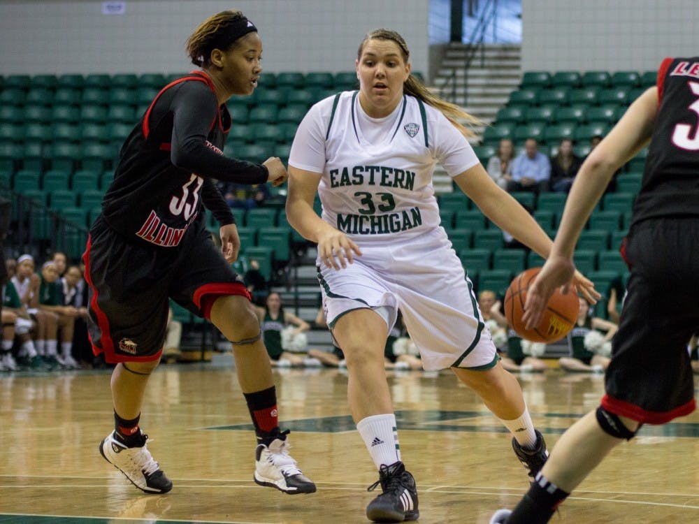 Junior Olivia Fouty (Toledo, OH) had her ninth double-double of the season, scoring 13 points and 10 rebounds.