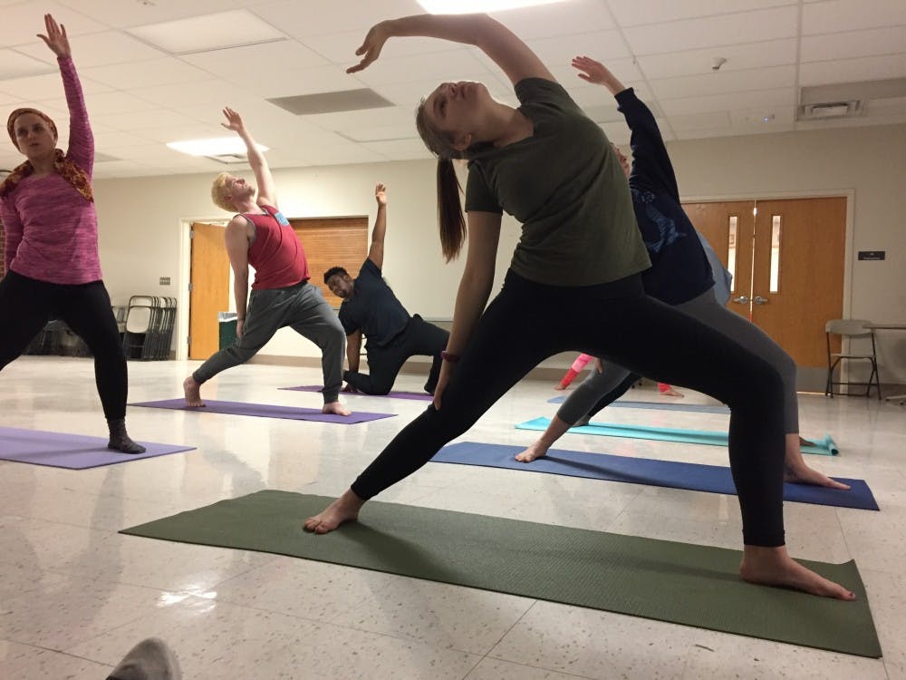 Honors Yoga promotes stress relief for students 