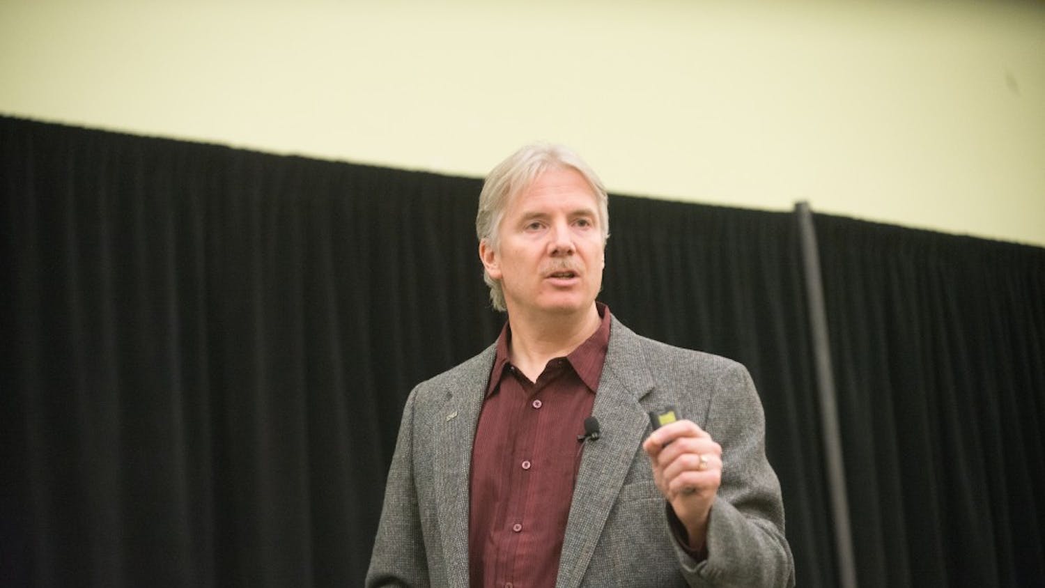 Marty Raymond, a professor at the School of Nursing at Eastern Michigan University, discussed the connection between poverty and health on Tuesday for the Honors College’s star lecture series on poverty.