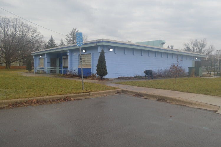 Rutherford Pool bathhouse