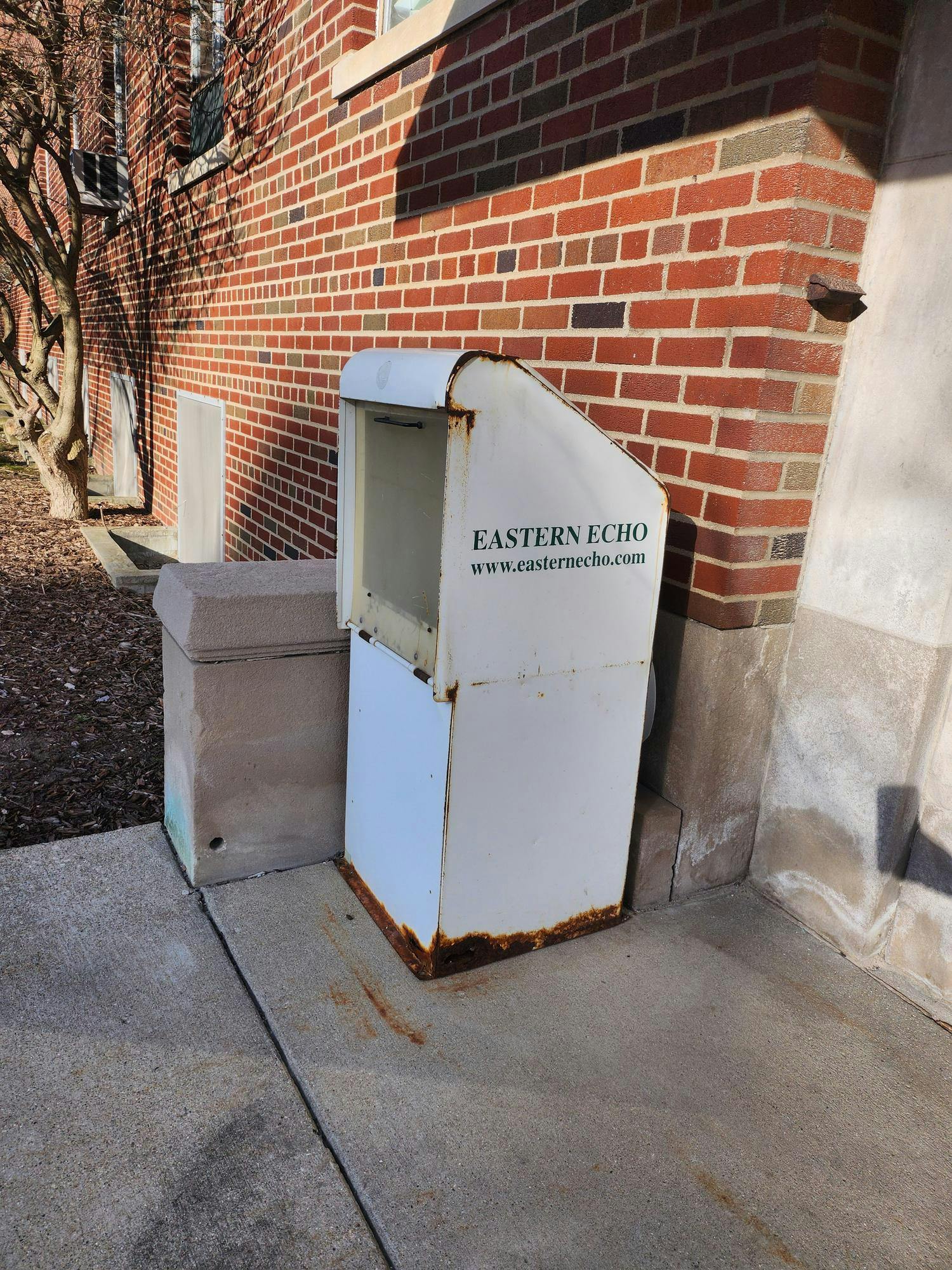 Eastern Echo Box