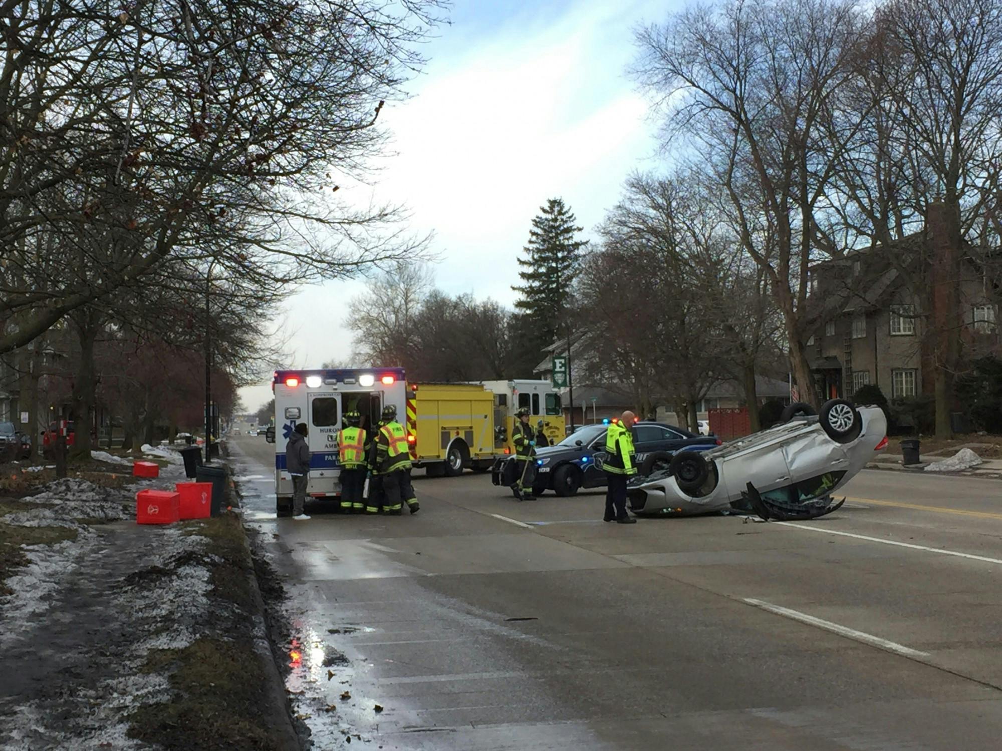 A car crash occurred on the Washtenaw Avenue and Oakwood St. intersections
