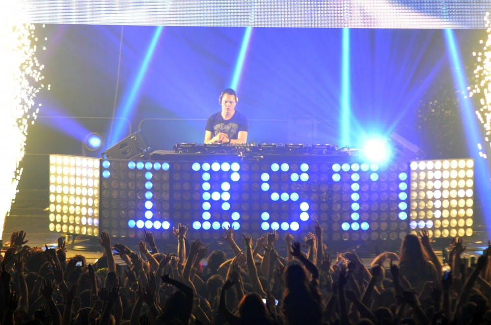 Dutch DJ Tiësto rocks Convocation Center