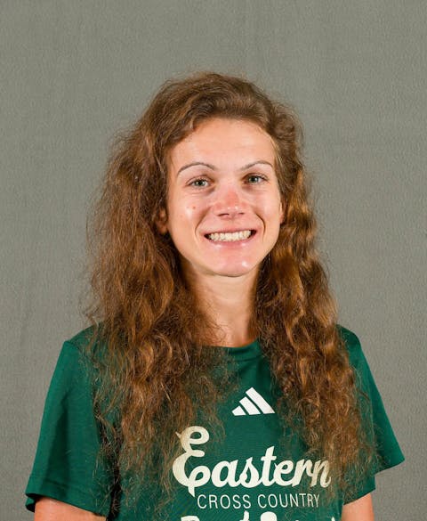 Headshot of Ruby Wiles from the shoulders up.