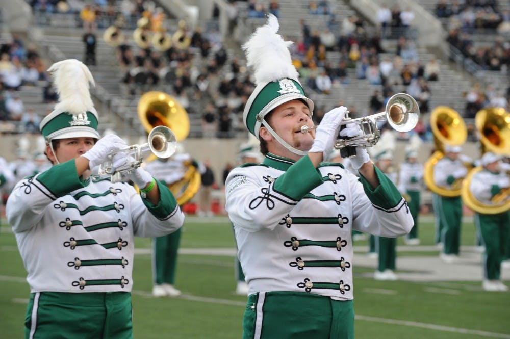 5585_emu_marching_band_0004f.jpg