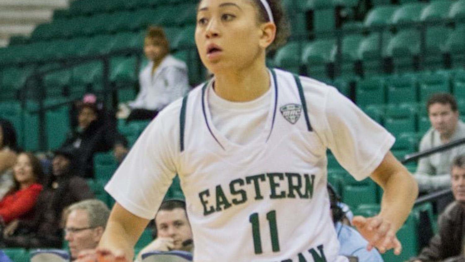 Senior guard Desyree Thomas (Waterford) led the team in scoring after the first half but failed to add to her totals in the second half.