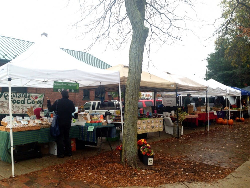 Farmers' Market spends last week outdoors before moving to its winter location