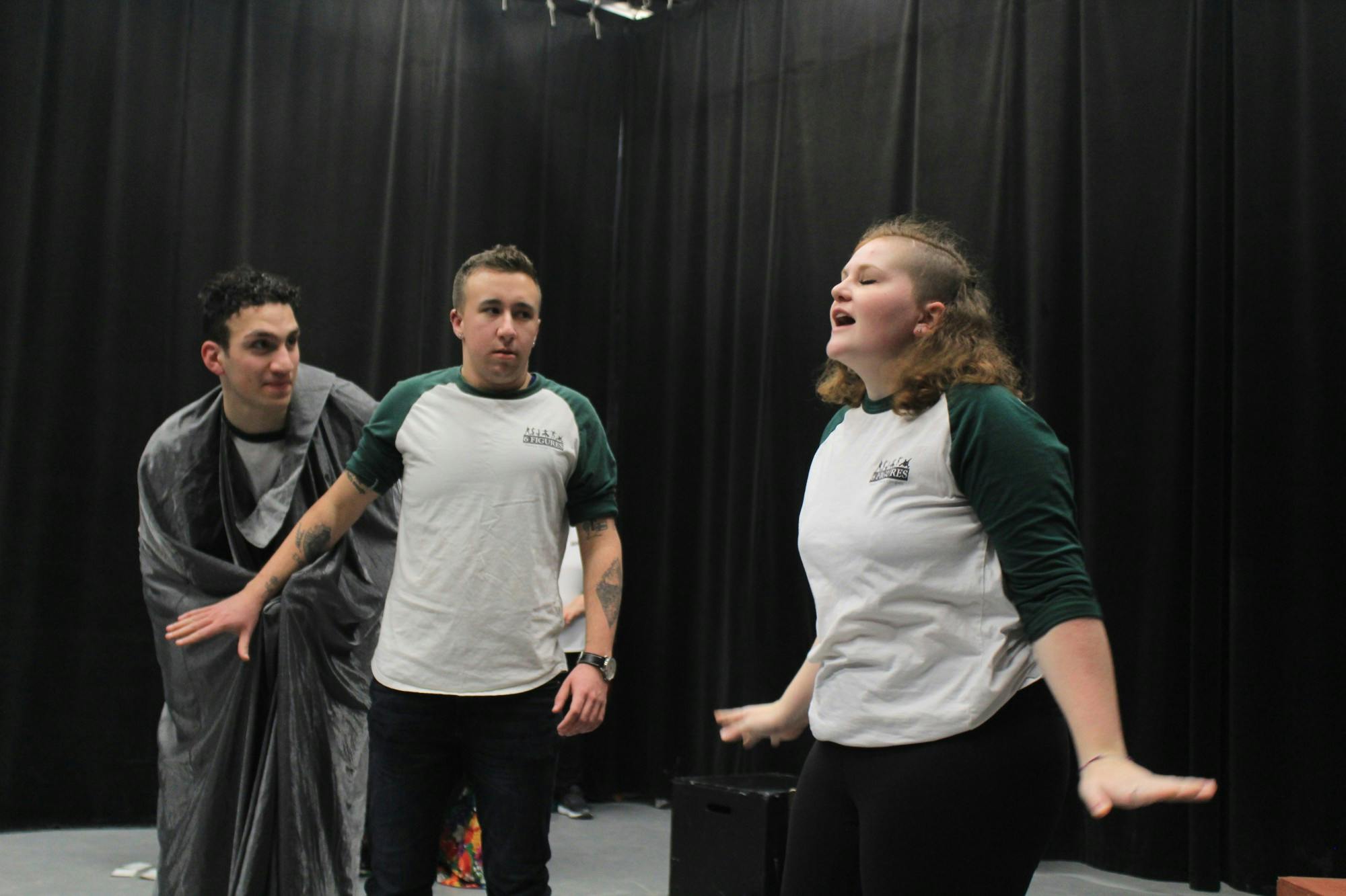 EMU 6 Figures Performed a Playback for the Decade