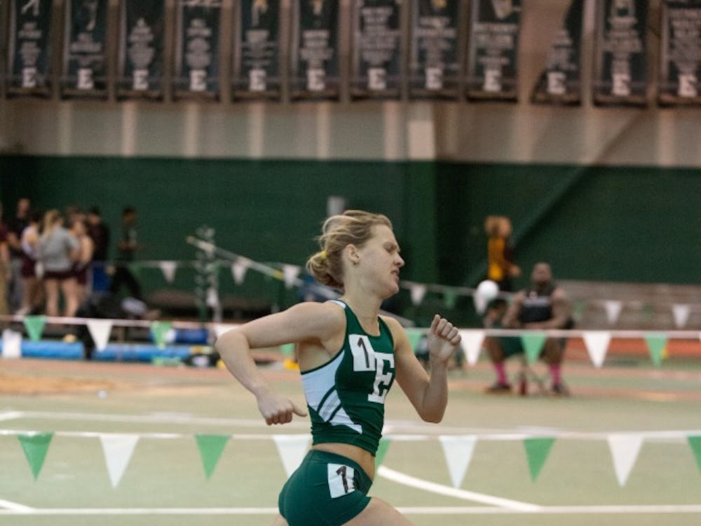 	Junior Victoria Voronko shaved 10 seconds off her previous record, finishing the 3000m in 9:13.24.