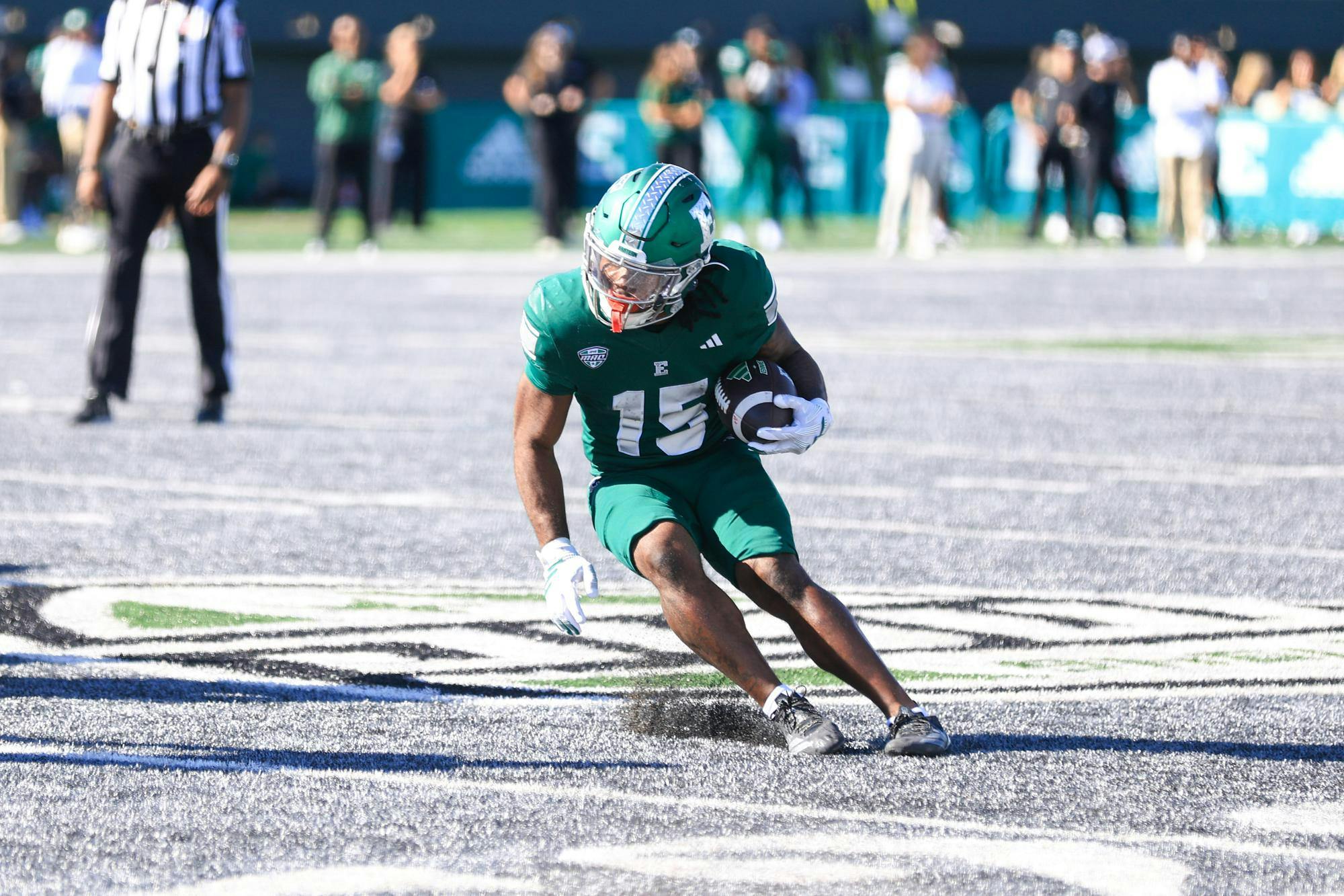 No. 15 Amareon Blue running with the ball