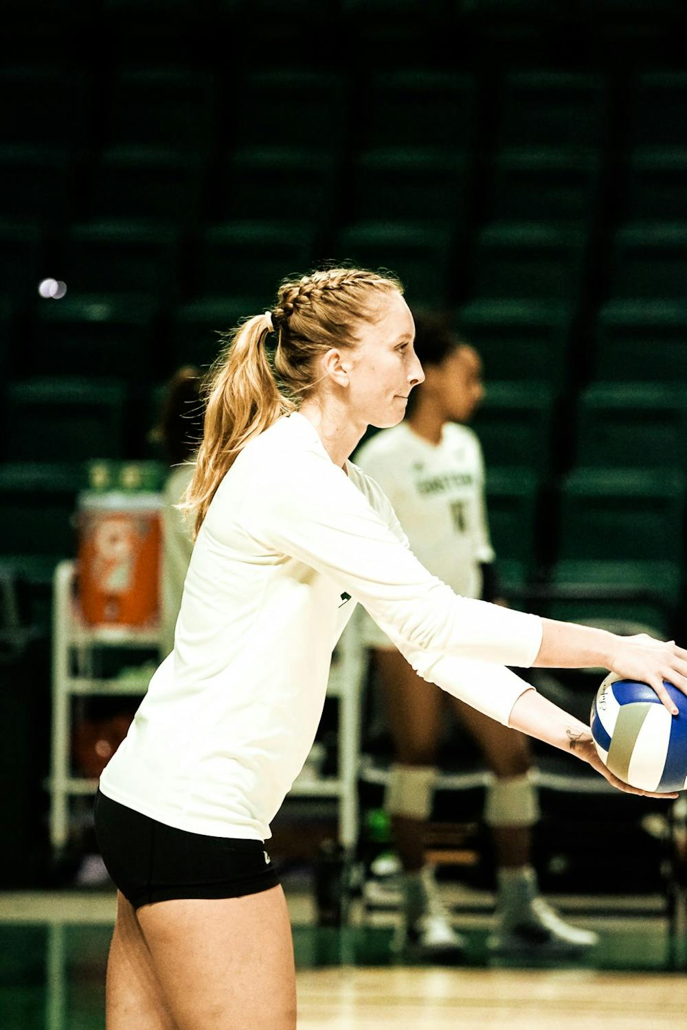 EMU volleyball drops match to Central Michigan, 3-0