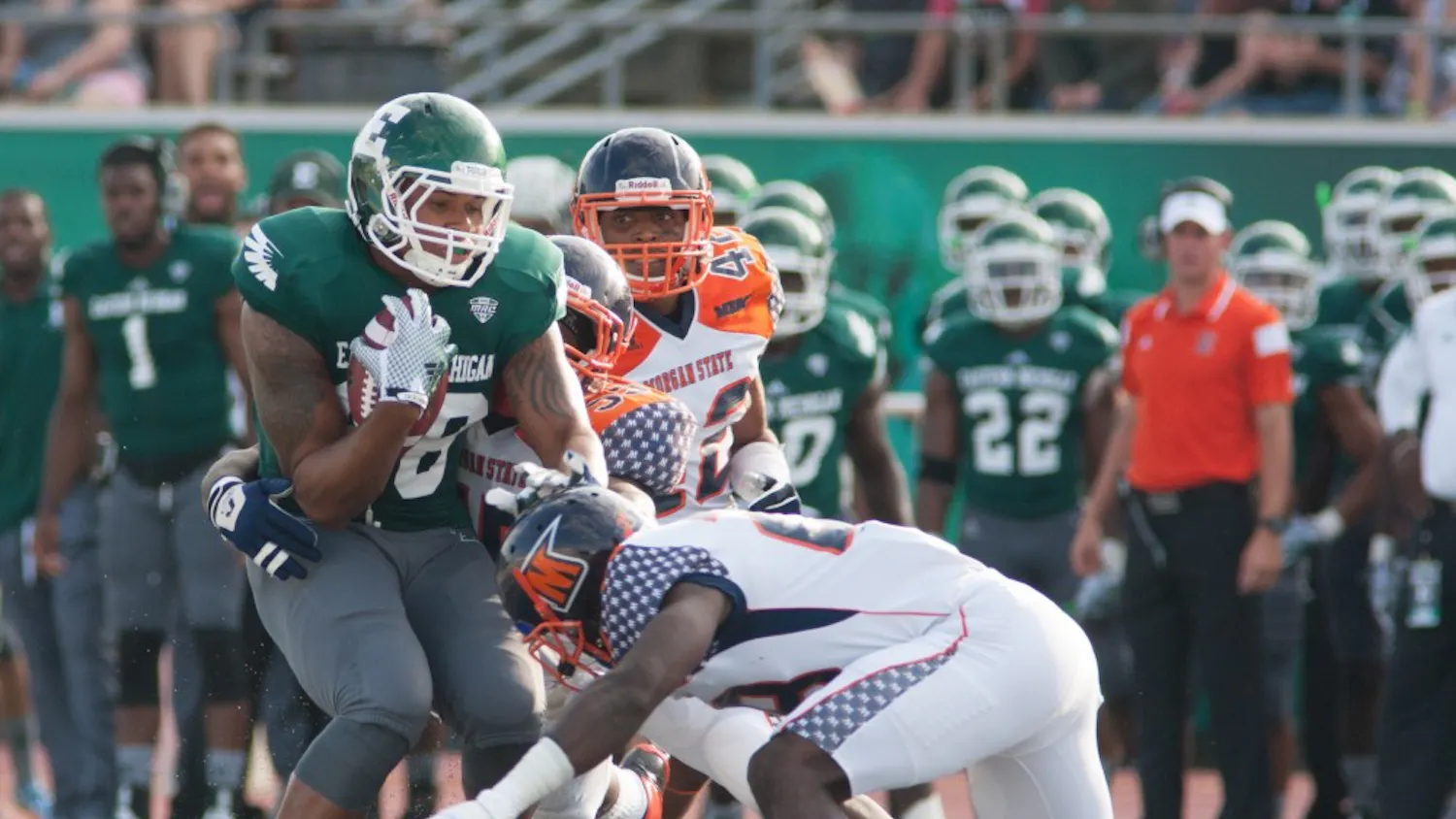 Eastern Michigan tight end Tyreese Russell catches the ball against Morgan State.