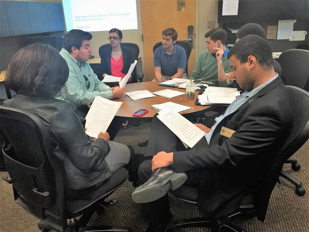 Members of Student Government in discussion at their regular Tuesday meeting, March 29.&nbsp;