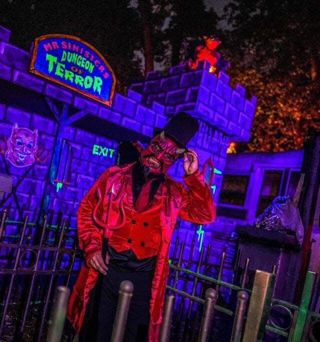 Deranged Haunted Attraction
