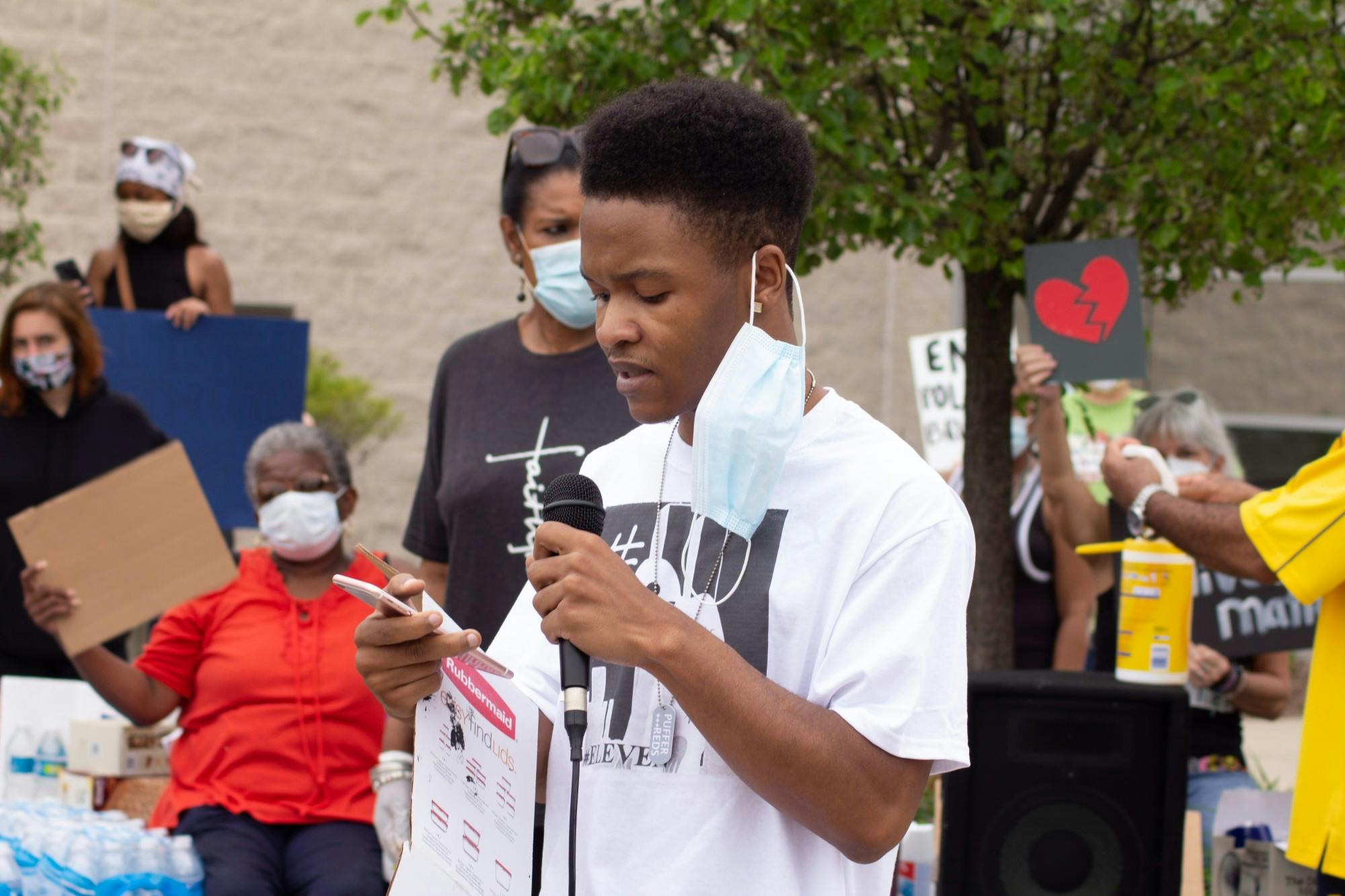 Second protest emerges after white Washtenaw County deputy is accused of using excessive force on black woman (5)