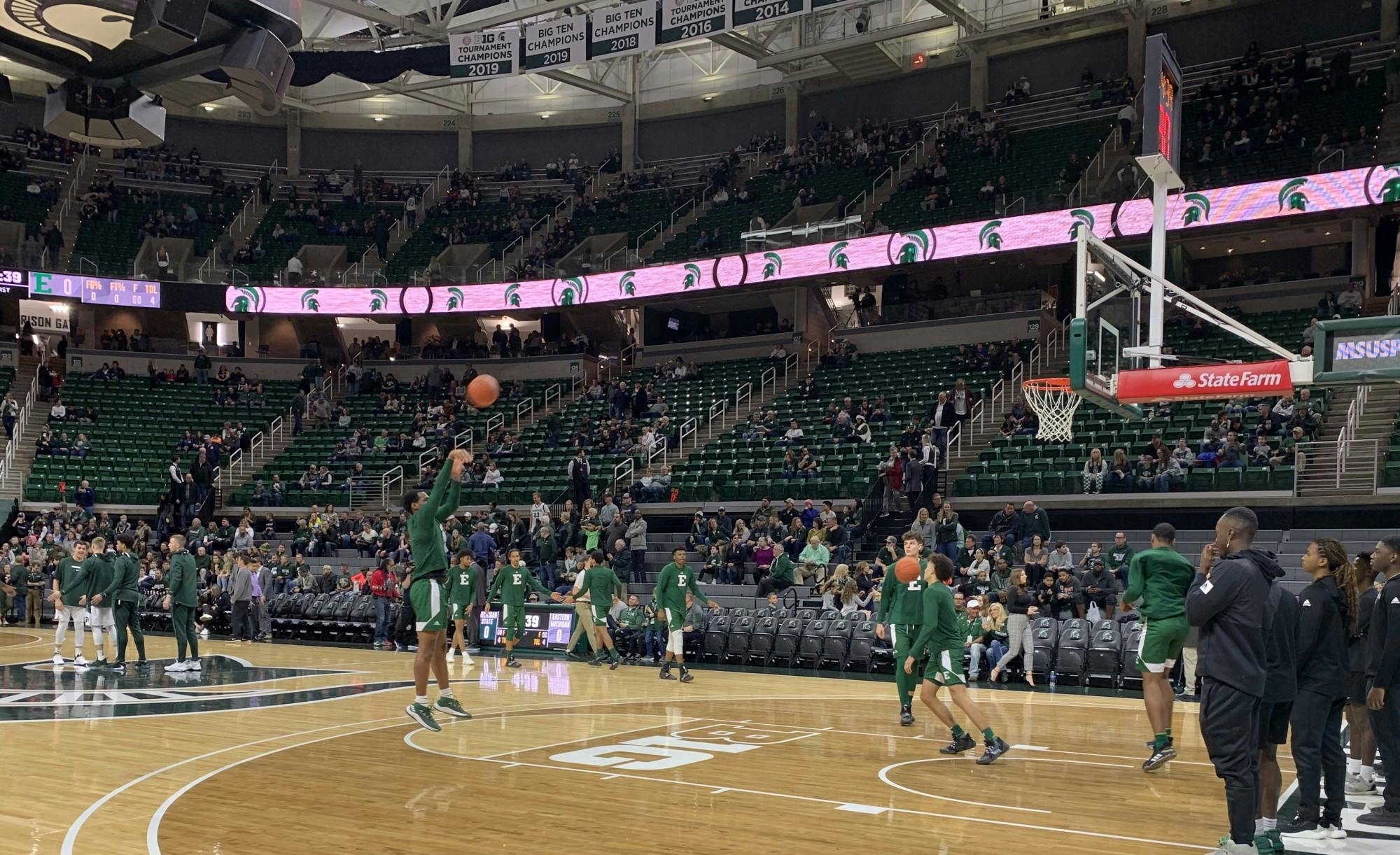 EMU falls to No. 15 Michigan State on the road