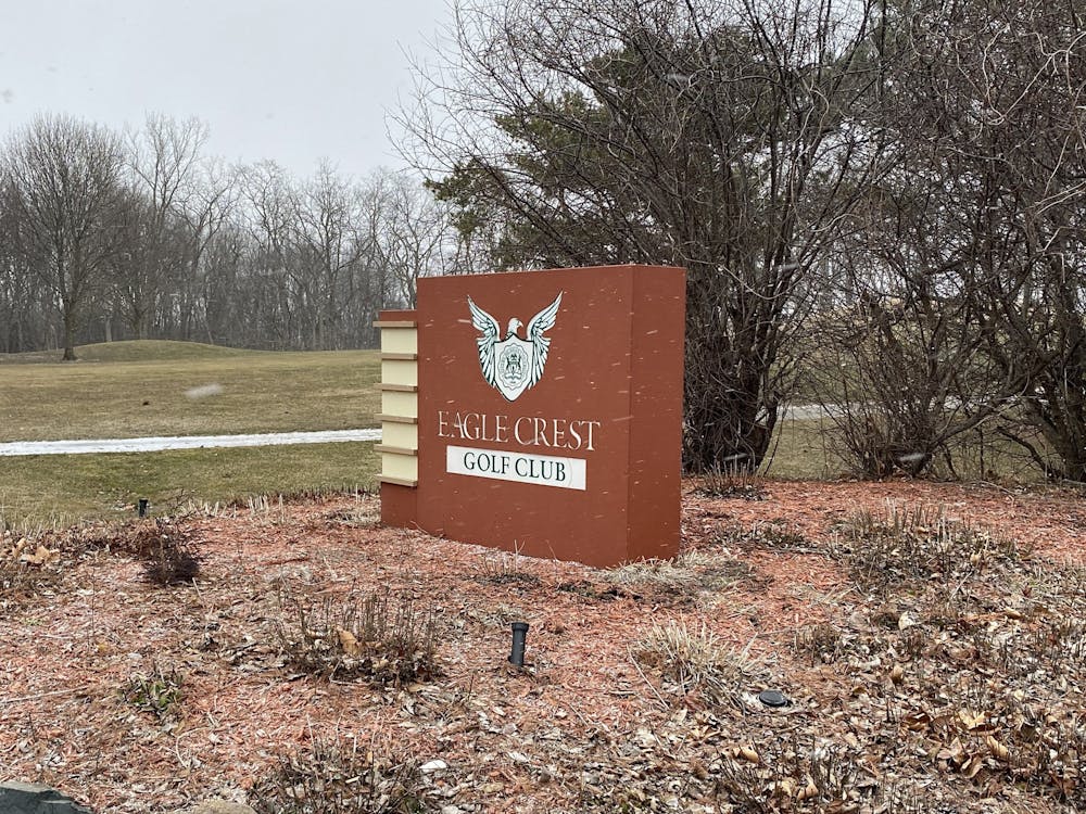 Eagle Crest Golf Course Sign