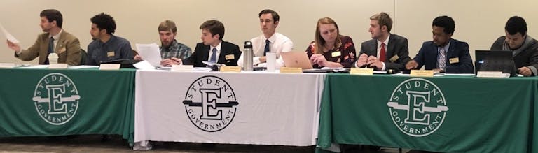 Student Senate Discussing Online Classes Resolution