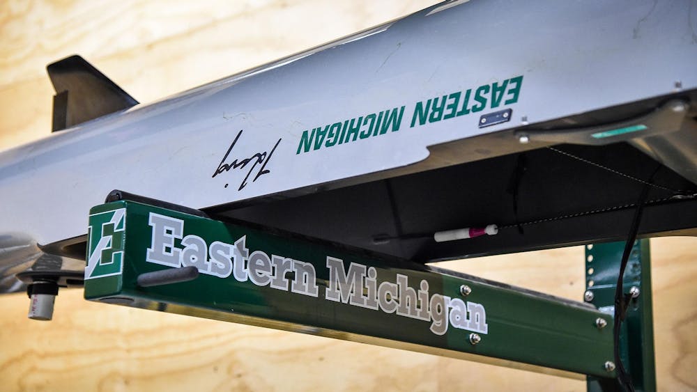 EMU Rowing celebrates installation of new course on Ford Lake