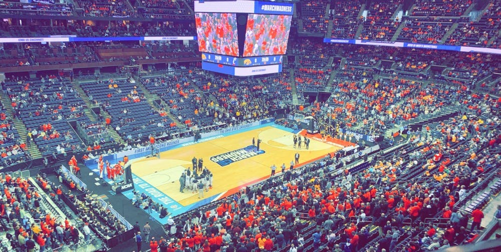 Cincinnati and Iowa Face Off In NCAA Tournament.