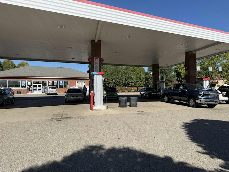 Green card holder handcuffed, detained by ICE, then released in Ypsilanti Township