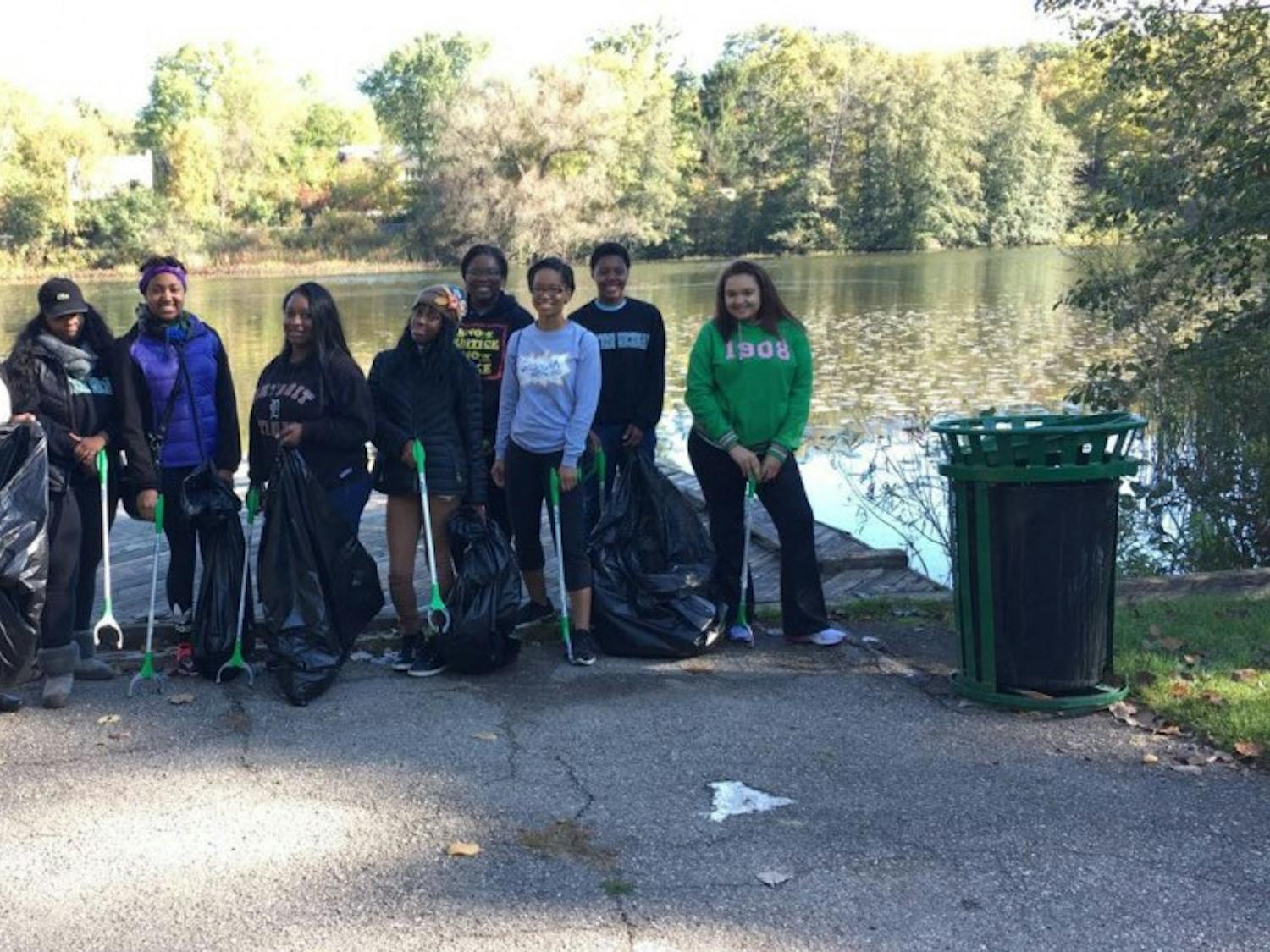 (2)Alpha Kappa Alpha: SKEE-We