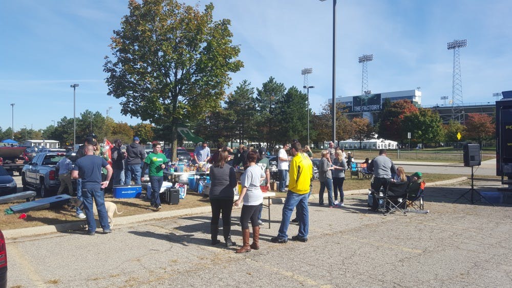 Tailgate Town was filled with students and alumni.