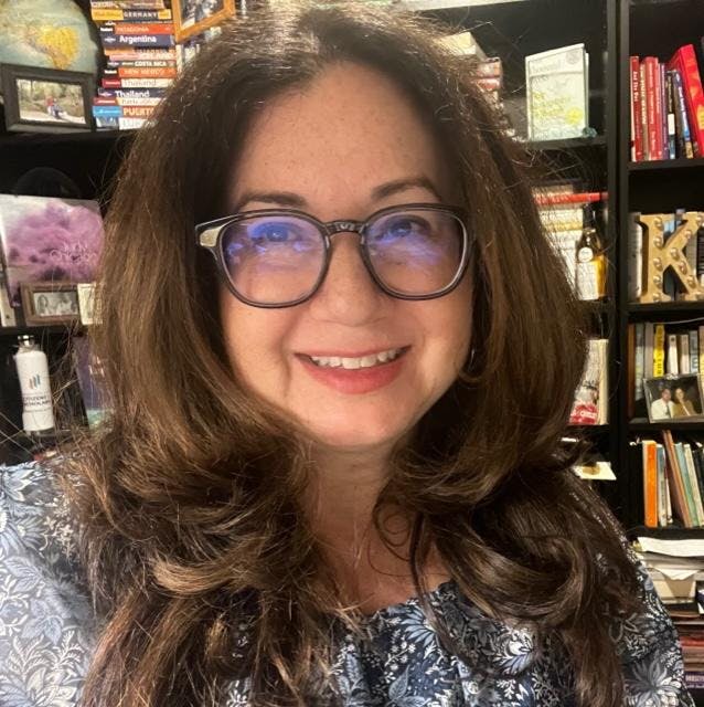 Kim Kozlowski Headshot